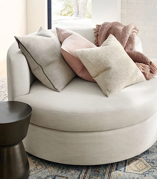 Faye Linen Textured Pillow