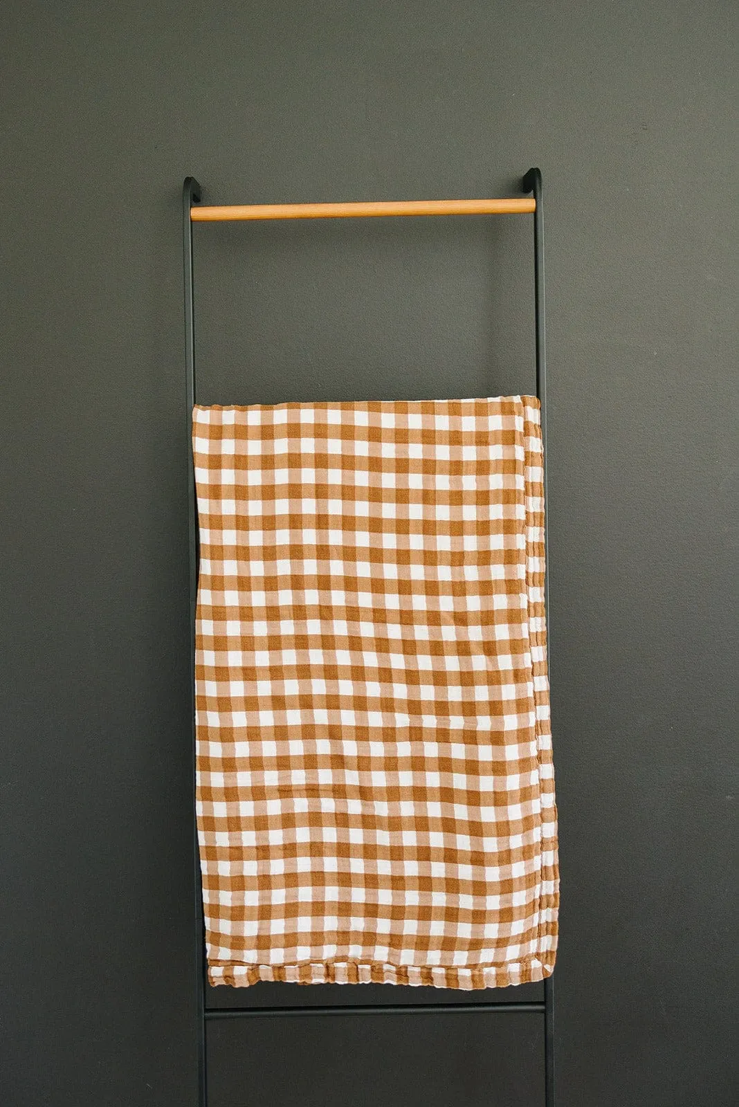 Mebie Baby Gingham Muslin Quilt *