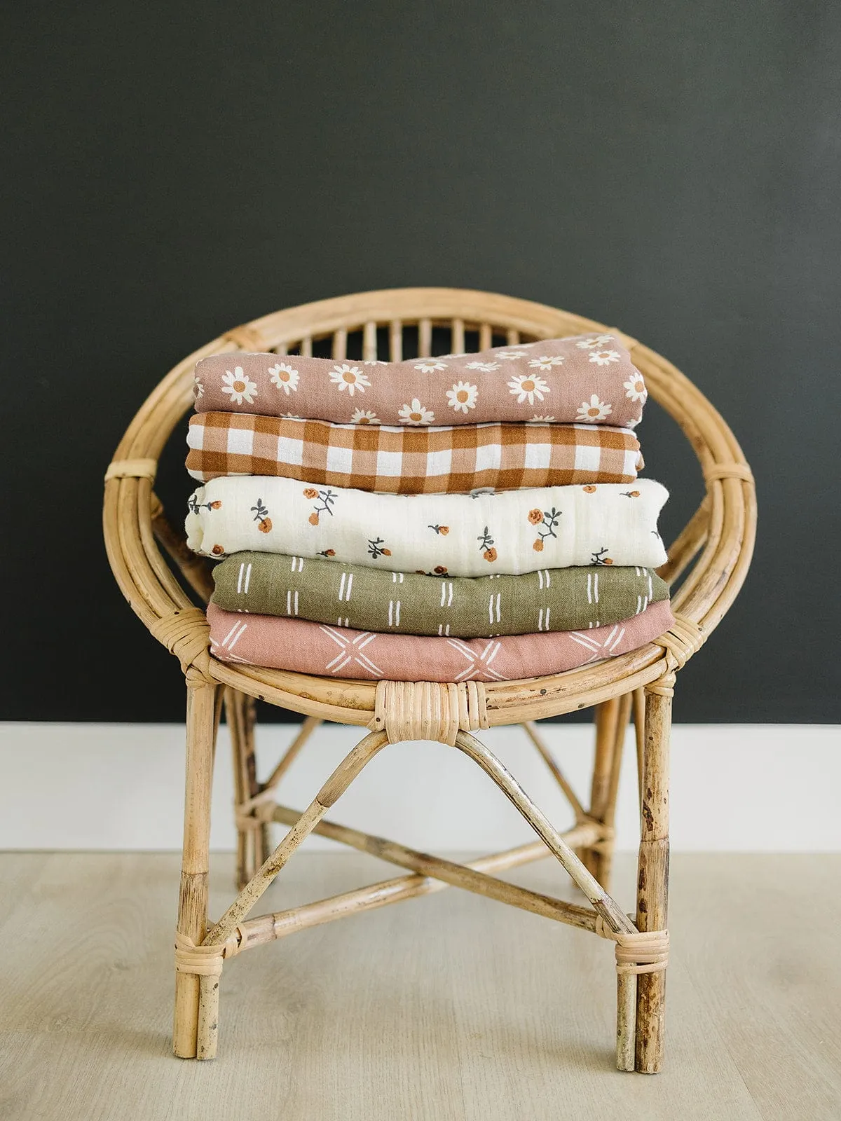 Mebie Baby Just Peachy Muslin Quilt *