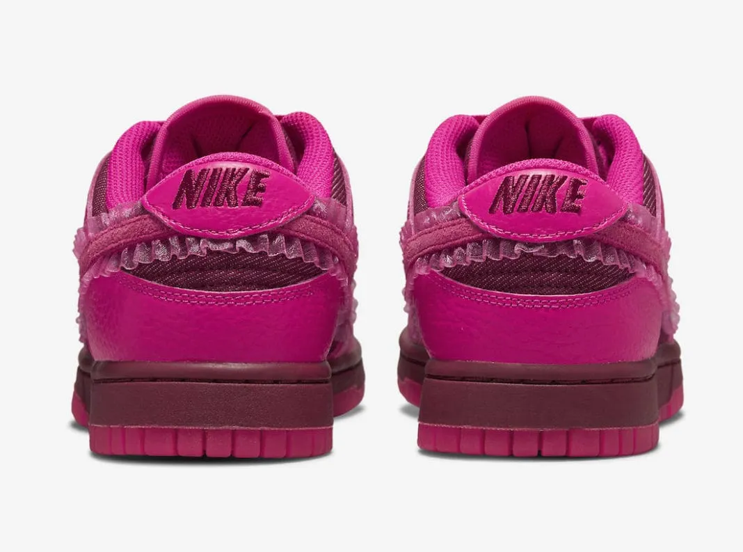 Nike Dunk Low Valentine's Day (2022) (W)