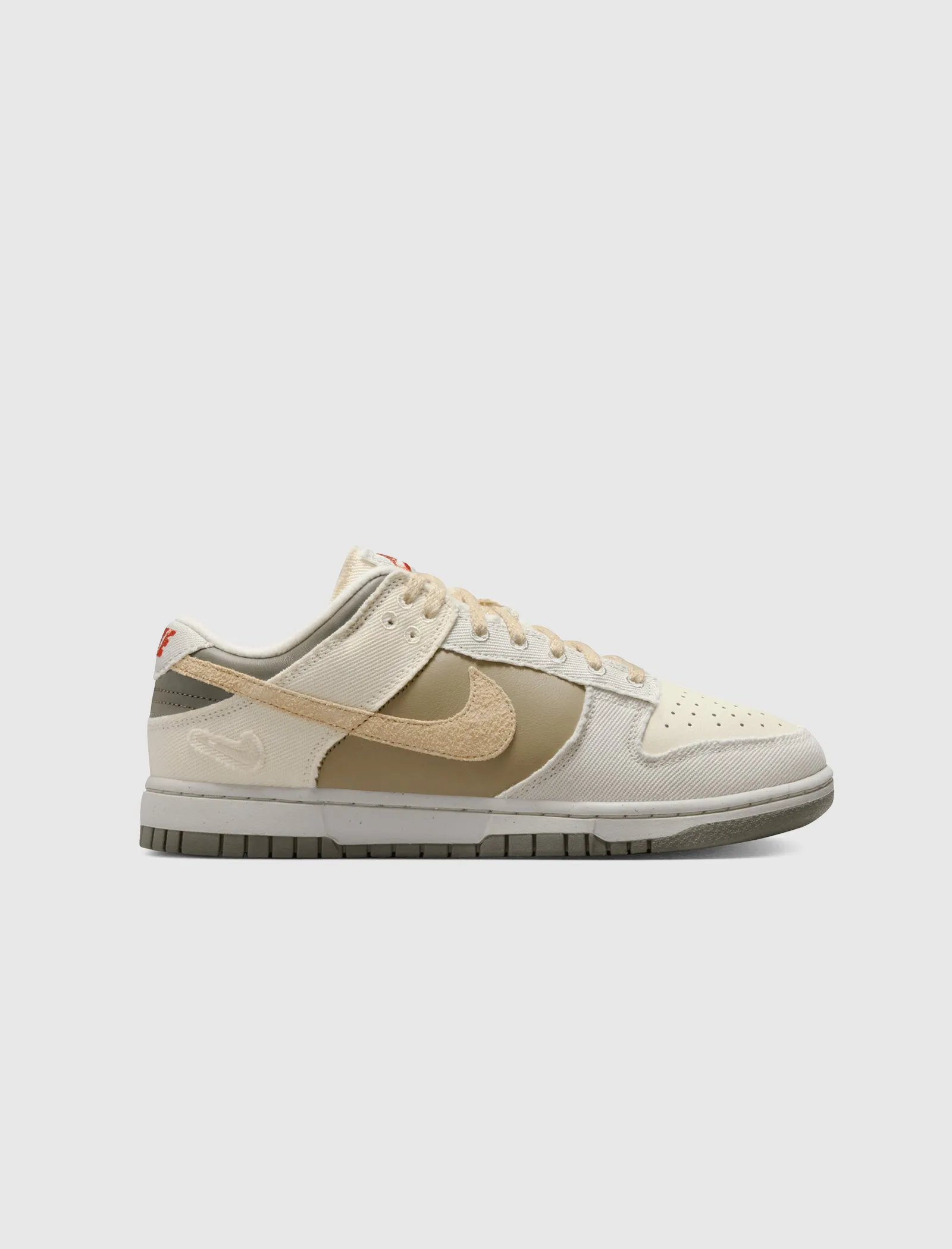 NIKE WOMEN'S DUNK LOW SESAME/ALABASTER   CREAM