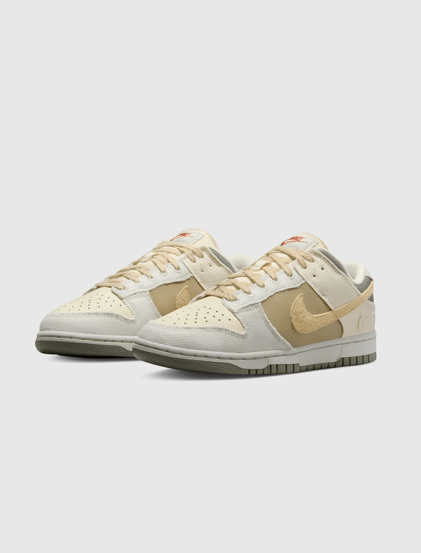 NIKE WOMEN'S DUNK LOW SESAME/ALABASTER   CREAM