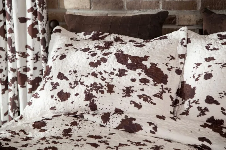 Southwestern Soft Wrangler Cowhide Quilt Set