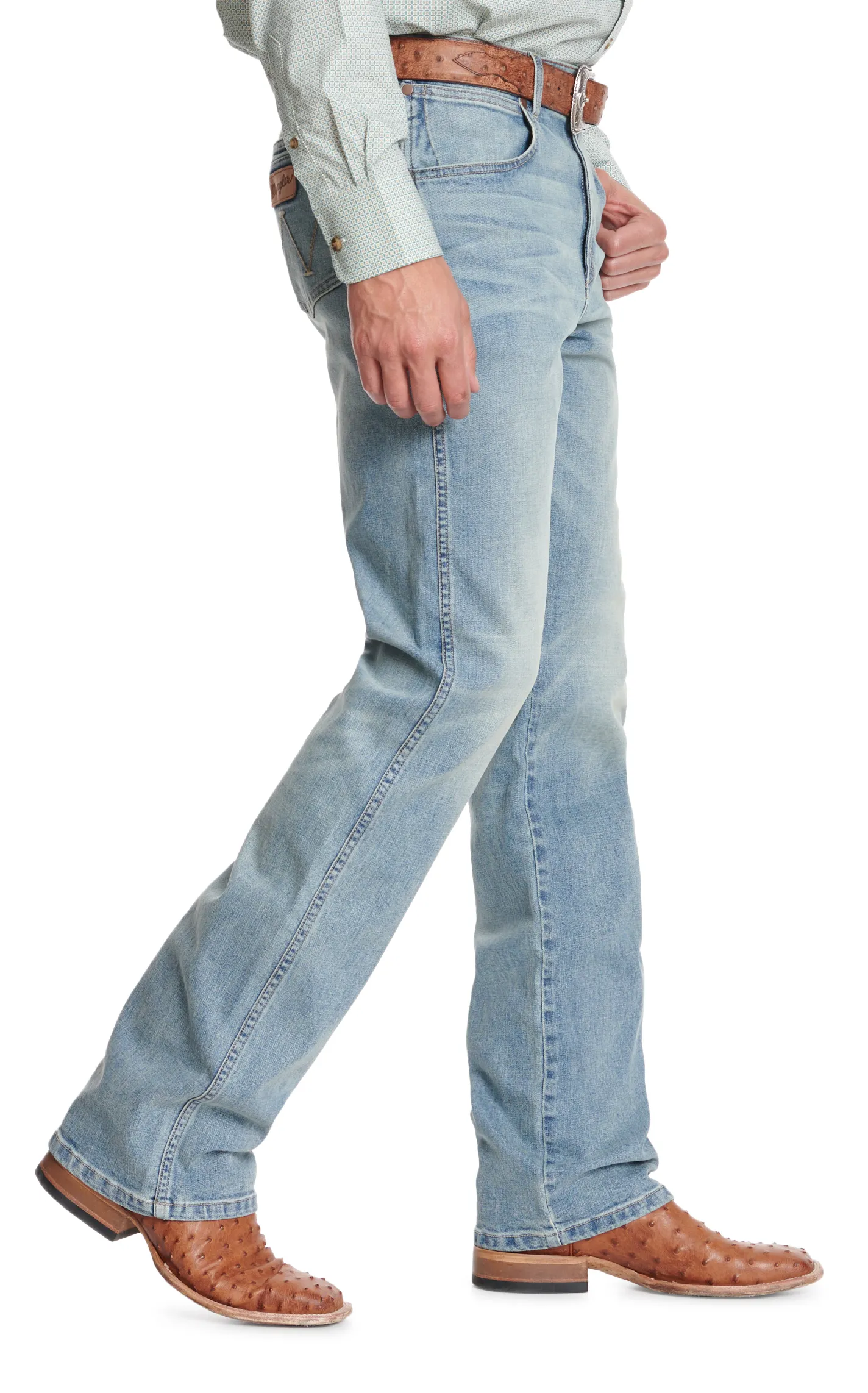 Wrangler Retro Men's WRT20 Light Wash Skyway Relaxed Boot Cut Jeans